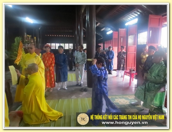  Buổi lễ diễn ra hết sức trang nghiêm.