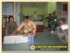 Trung úy Nguyễn Phú Đông (bên phải) kiểm tra tang vật trong triệt xóa vụ vận chuyển thuốc lá điếu nhập lậuNăm 2007, Trung úy Đông được tuyển chọn tham gia phục vụ có thời hạn tại Công an huyện Tam Nông. Trong thời gian 3 năm là chiến sĩ nghĩa vụ,